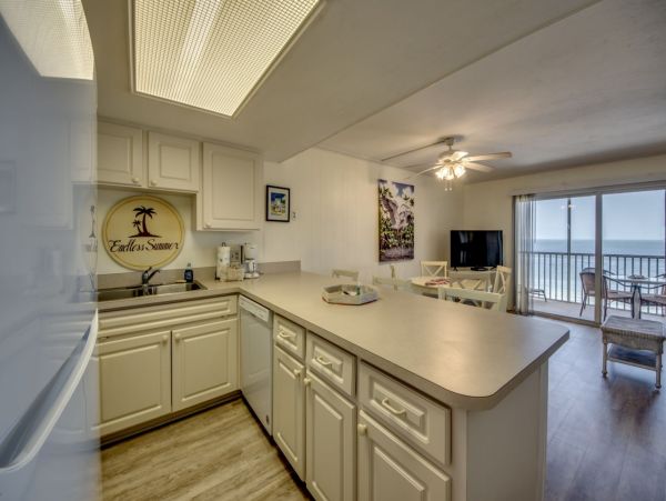 Fort Myers Beach Stroll Away 1-Bedroom Condo