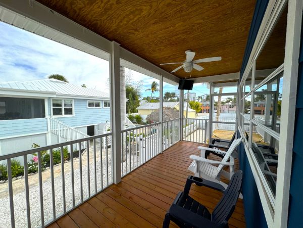 Lovely Vacation Getaway with Private Pool in Fort Myers Beach