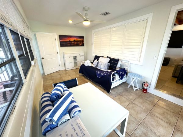 Lovely Vacation Getaway with Private Pool in Fort Myers Beach
