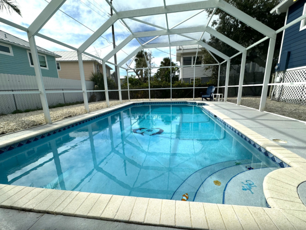 Lovely Vacation Getaway with Private Pool in Fort Myers Beach
