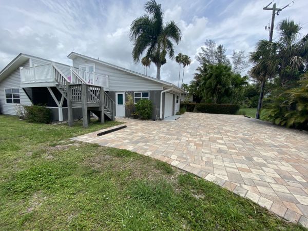 Fort Myers Home 999694
