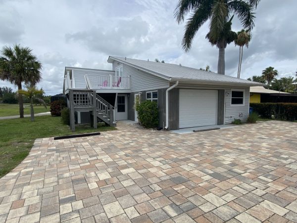 Fort Myers Home 999694