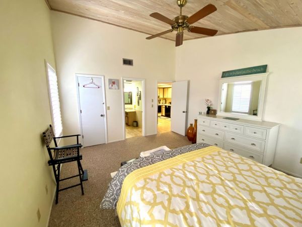 Fort Myers Home 999694