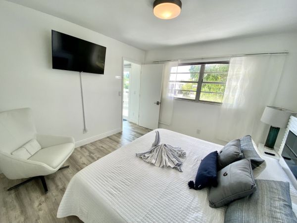 Fort Myers Home 999696