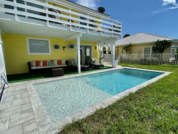 Fort Myers Home 999696