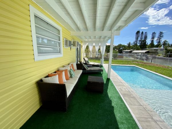 Fort Myers Home 999696