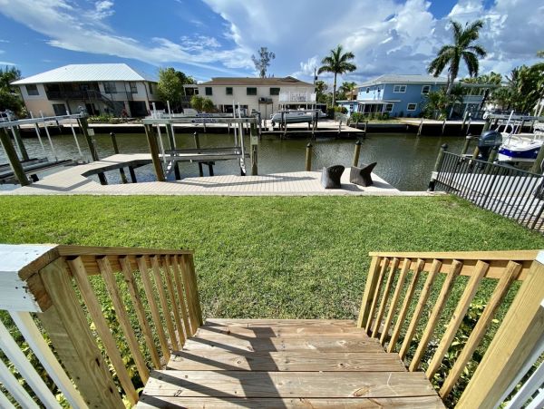 Fort Myers Home 999696