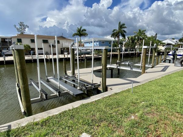 Fort Myers Home 999696