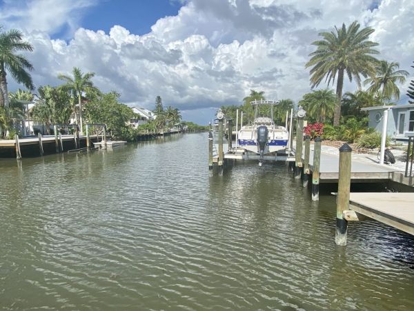 Fort Myers Home 999696
