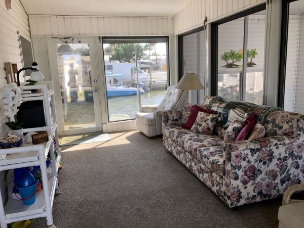 Fort Myers Home 999697