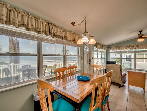 Fort Myers Home 999699