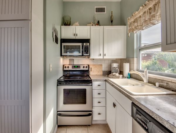 Fort Myers Home 999699