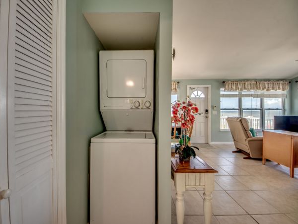 Fort Myers Home 999699