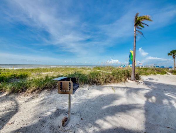 Fort Myers Home 999699