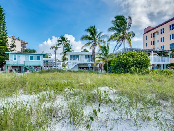 Fort Myers Home 999699