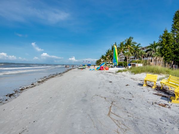 Fort Myers Home 999699
