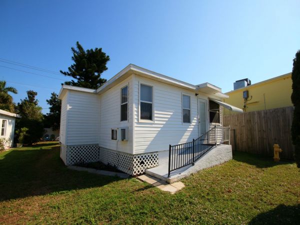 Fort Myers Home 999700