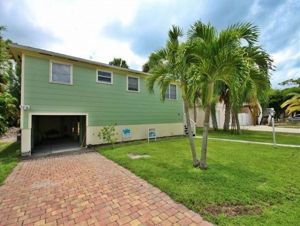 Fort Myers Home 999701
