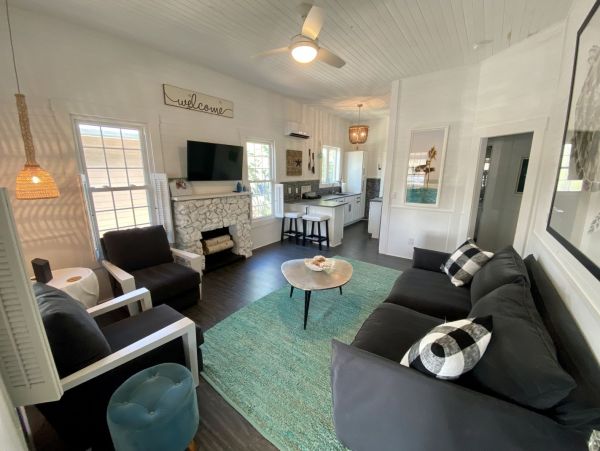 Fort Myers Home 999710