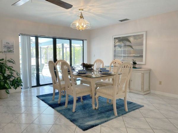 Fort Myers Home 999711
