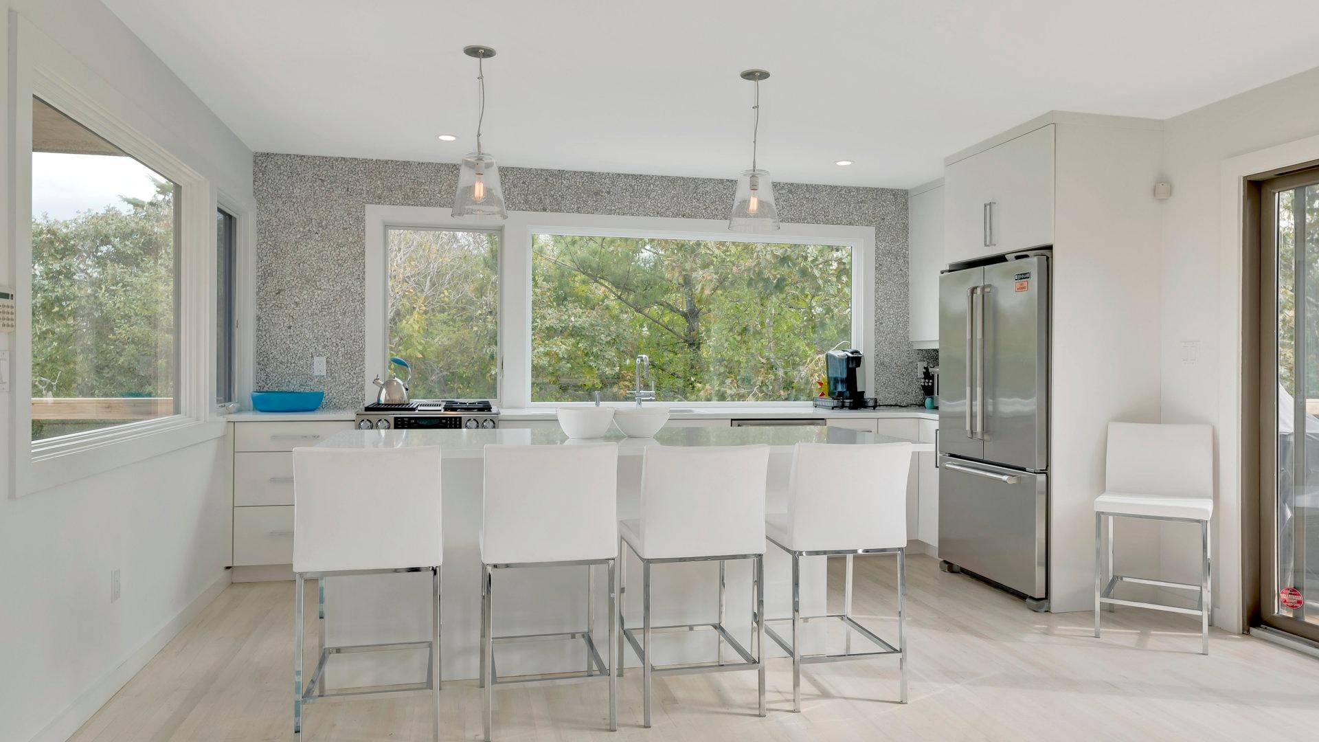 Beautiful Hamptons Vacation Rental Home with Private Hot Tub