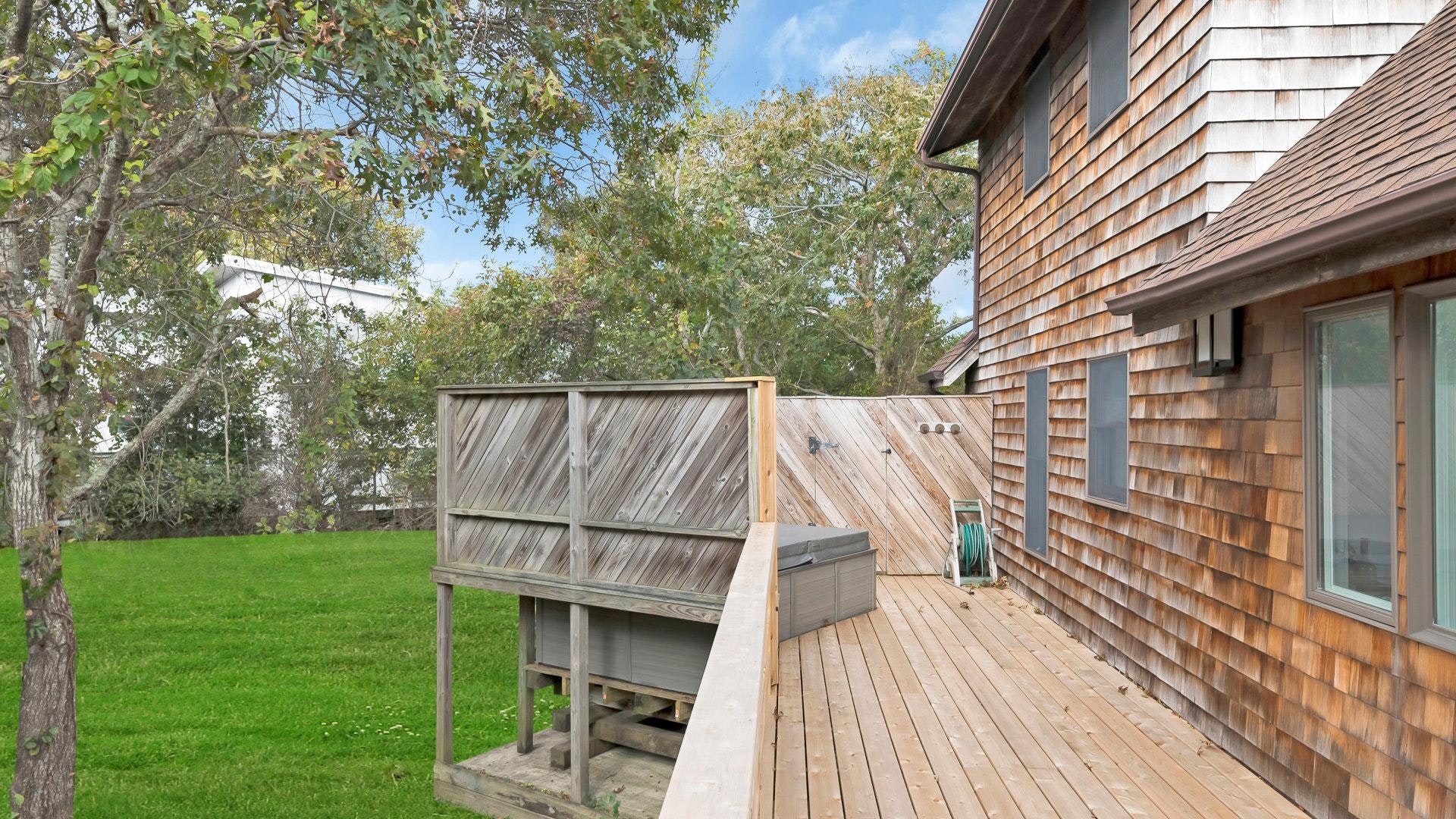 Beautiful Hamptons Vacation Rental Home with Private Hot Tub