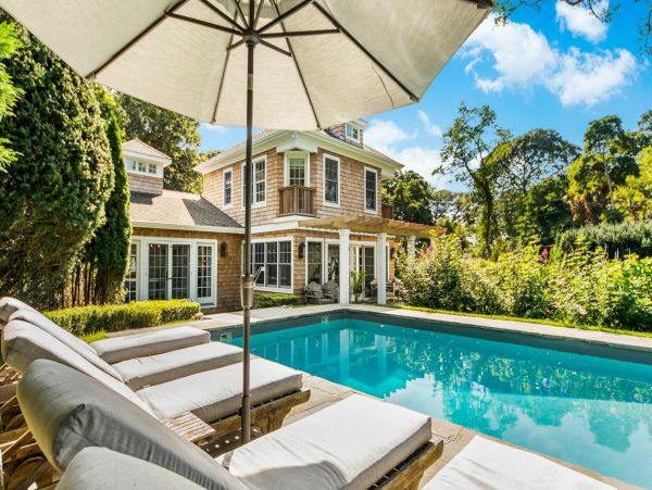 Hamptons Home 999719