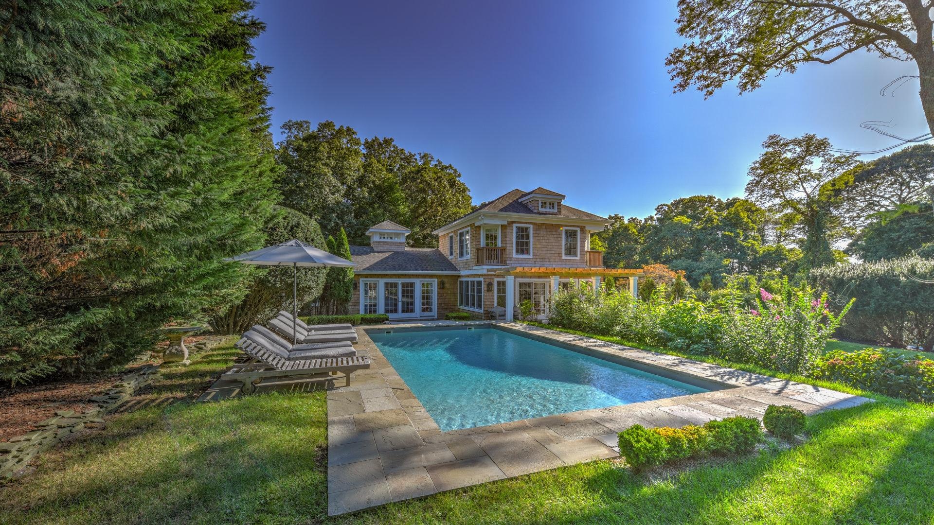 Hamptons Home 999719