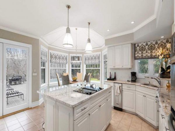 Beautiful Hamptons Vacation Rental Home with Private Pool