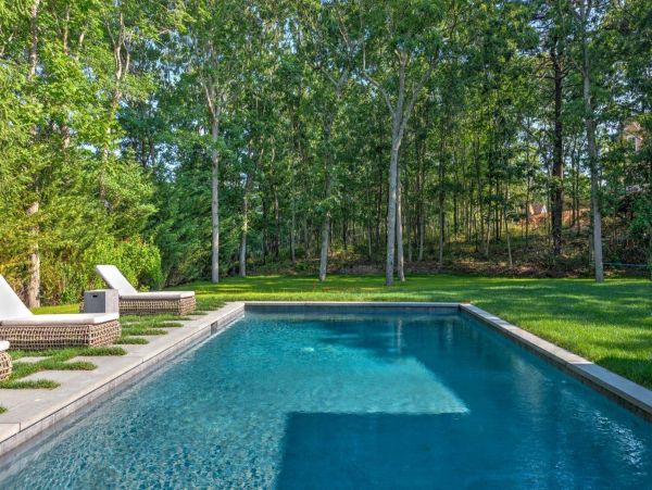 Six Bedroom Water Mill Vacation Home with Pool