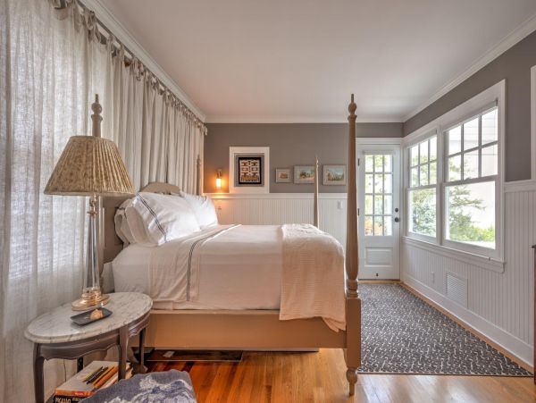 Water Views Sag Harbor Vacation Home Five Bedroom with Pool