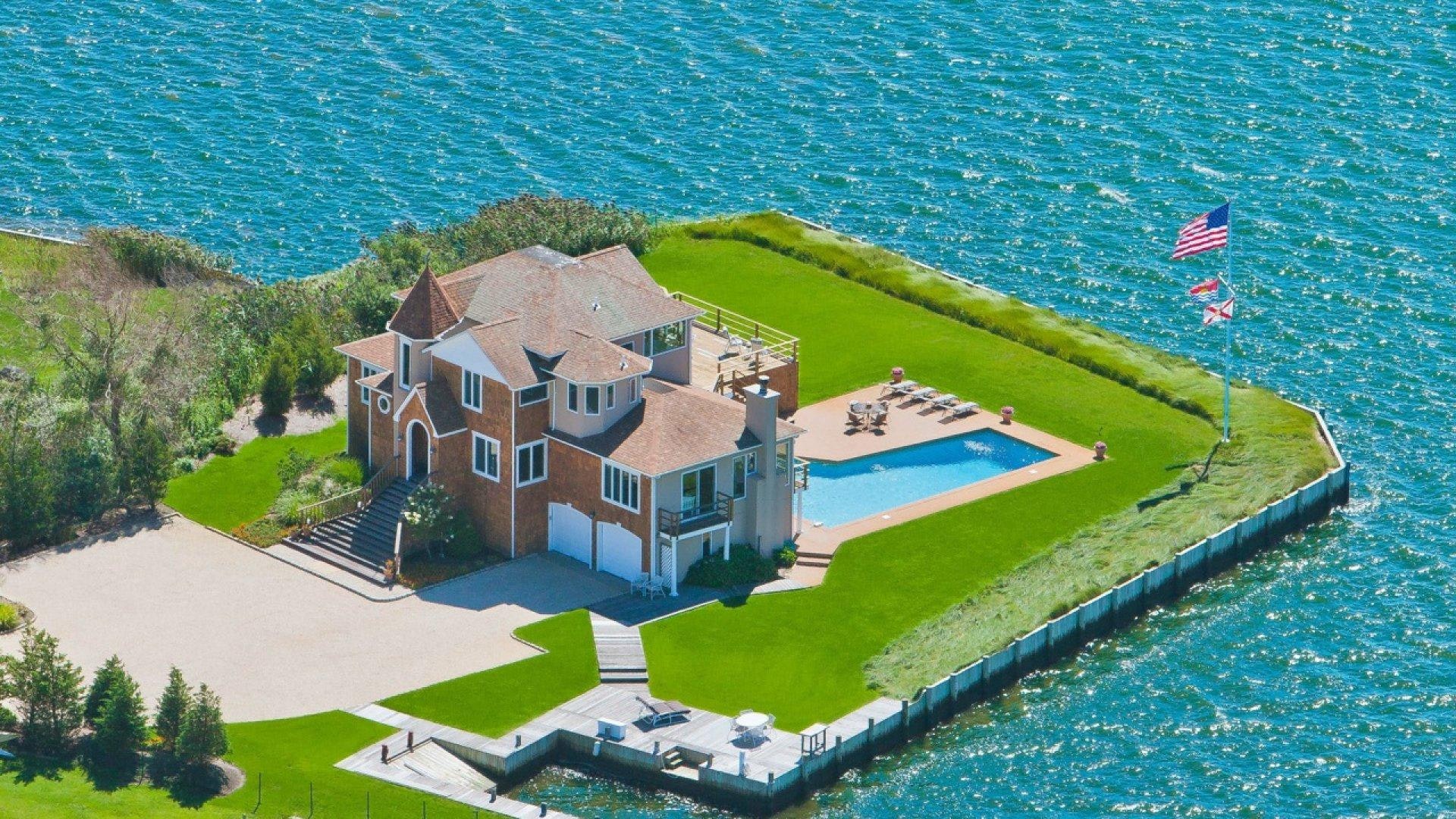 Westhampton Vacation Pool Home Four Bedroom
