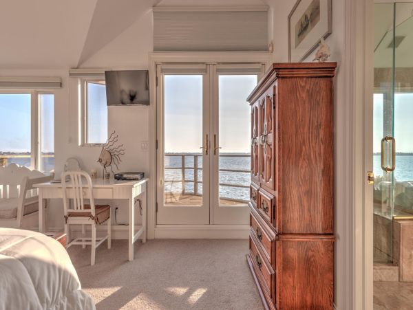 Westhampton Vacation Pool Home Four Bedroom