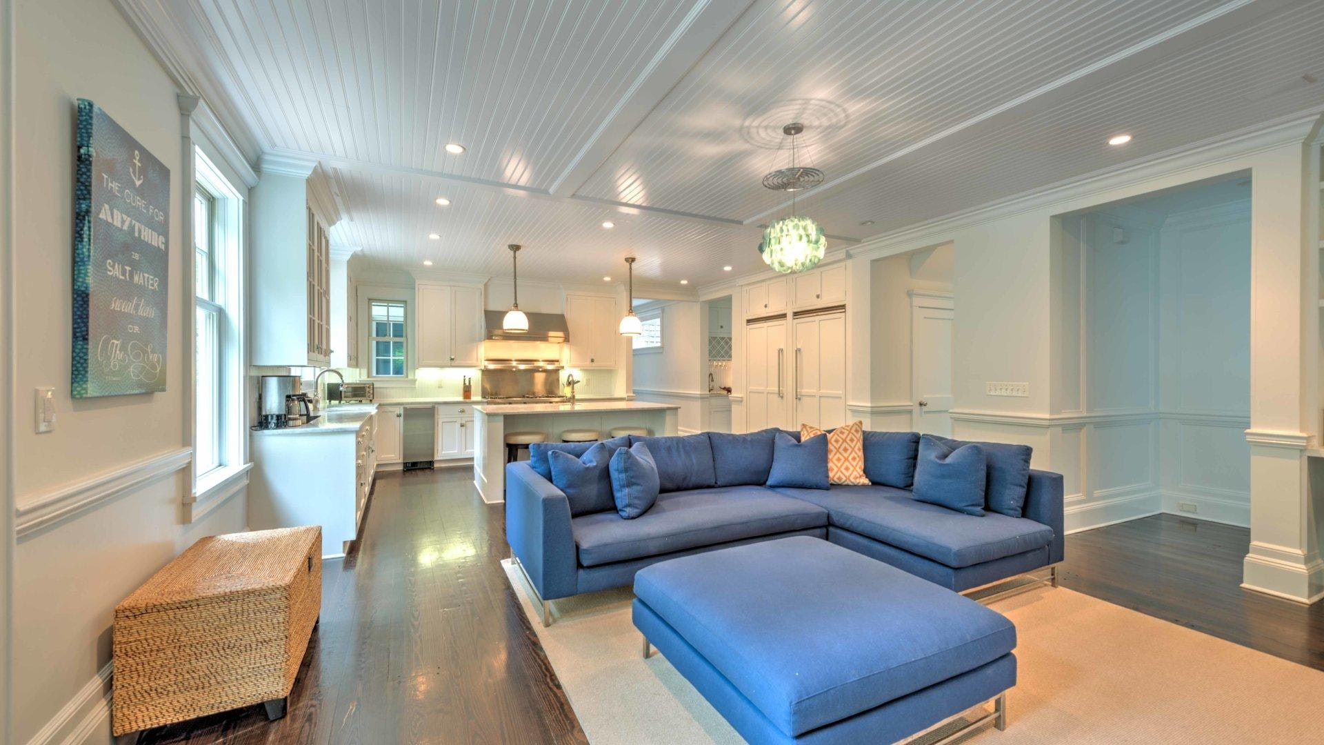 Southampton Vacation Home Six Bedroom with Pool
