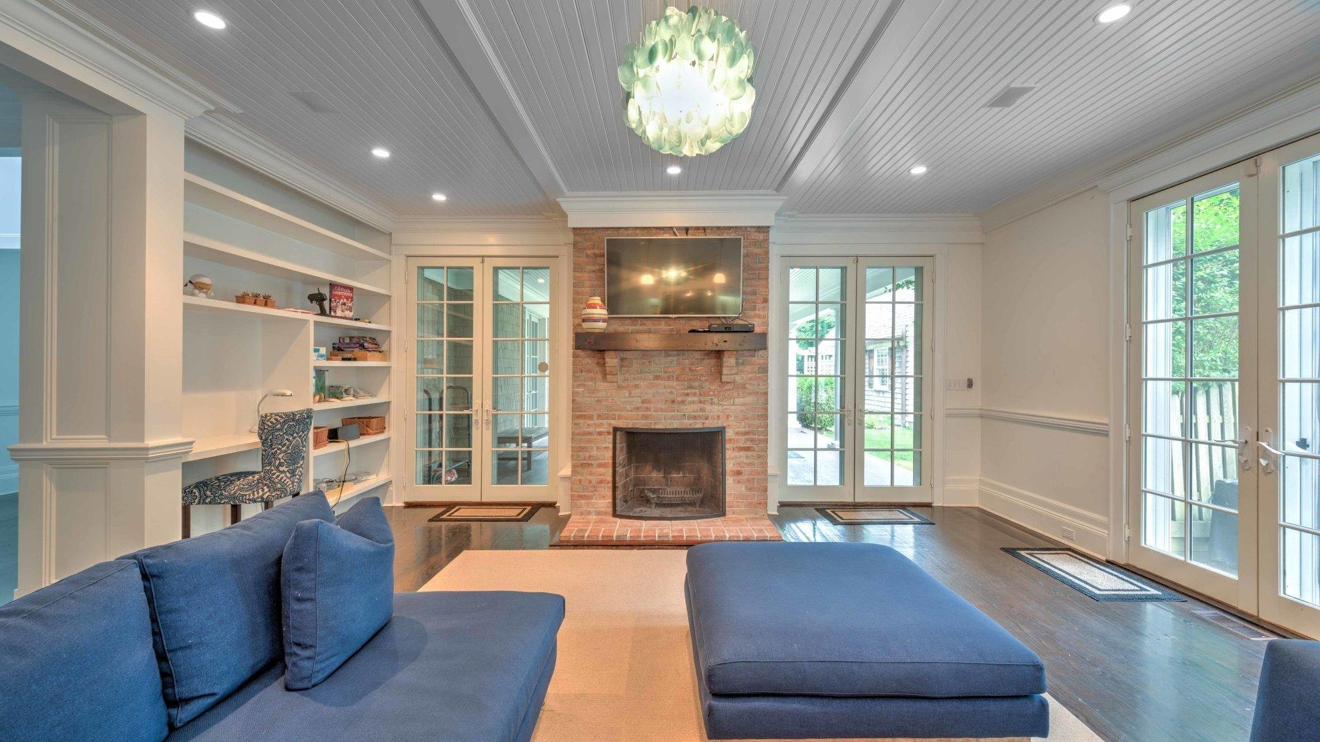 Southampton Vacation Home Six Bedroom with Pool