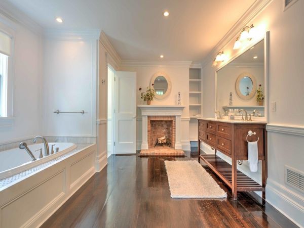 Southampton Vacation Home Six Bedroom with Pool