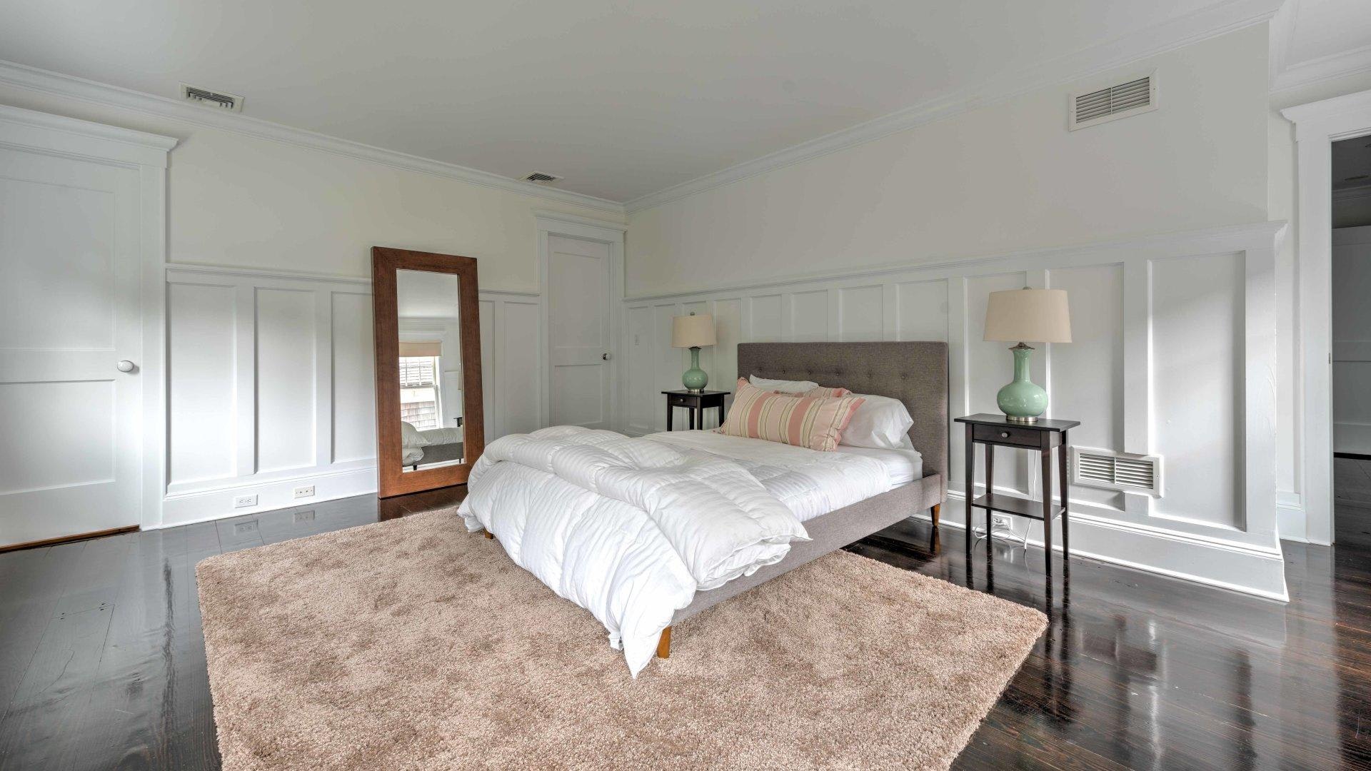 Southampton Vacation Home Six Bedroom with Pool