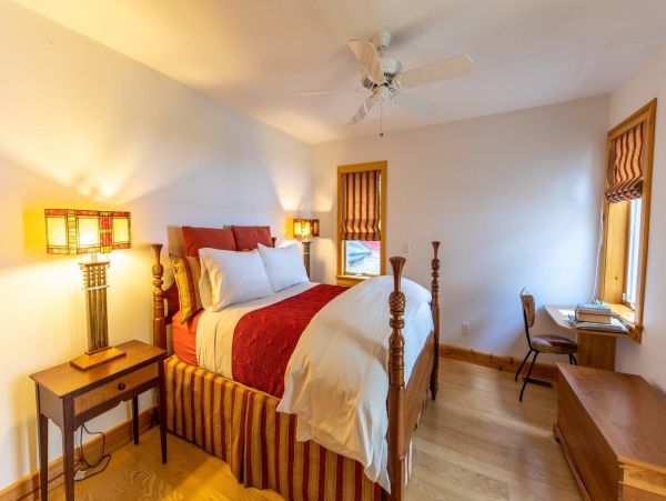 Beautiful Hamptons Vacation Rental Home with Private Pool