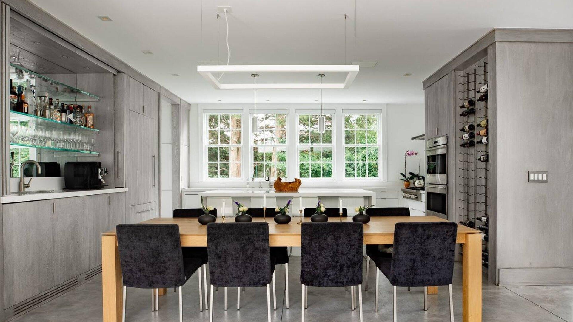 Beautiful Hamptons Vacation Rental Home with Private Pool