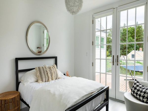 Beautiful Hamptons Vacation Rental Home with Private Pool