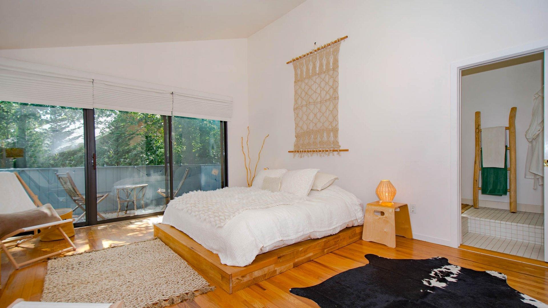 East Hampton Vacation Pool Home 4 Bedroom