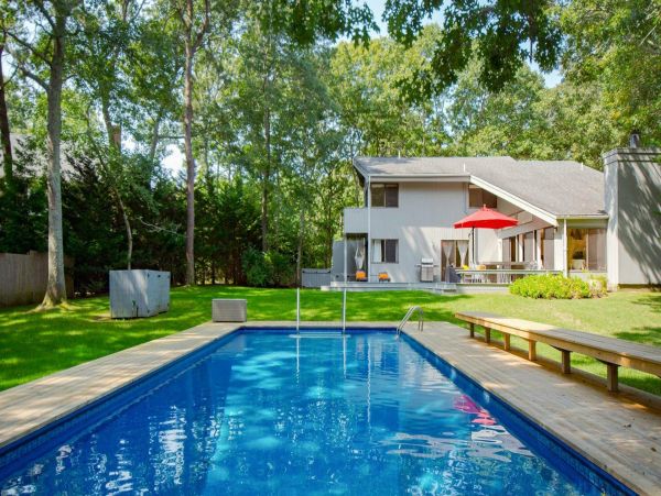 East Hampton Vacation Pool Home 4 Bedroom