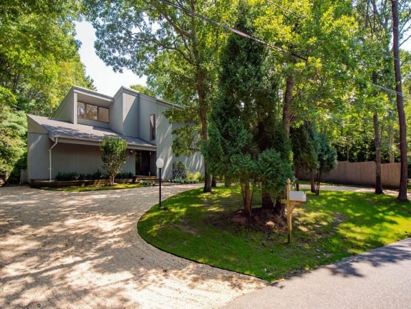 East Hampton Vacation Pool Home 4 Bedroom