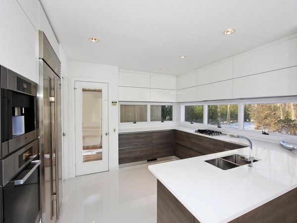 Gorgeous Hamptons Vacation Home with Private Pool Sleeps 12