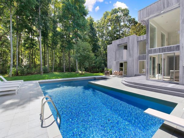 Gorgeous Hamptons Vacation Home with Private Pool Sleeps 12