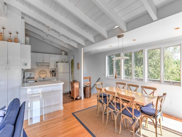 Hamptons Home 999735
