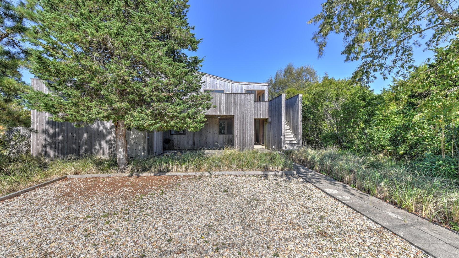 Hamptons Home 999735
