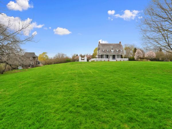 Beautiful Hamptons Vacation Rental With Private Pool