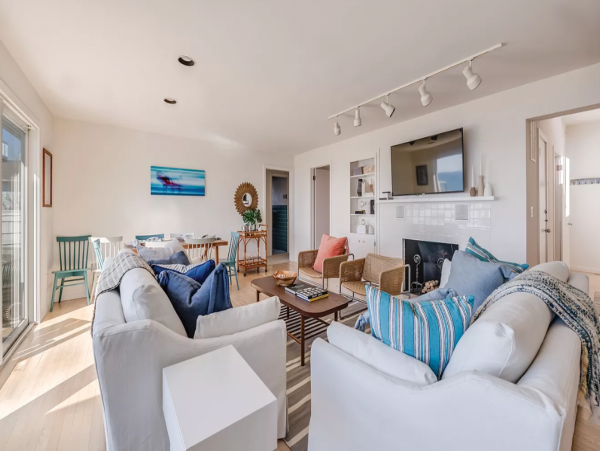 Beautiful Hamptons Vacation Rental Home with Private Pool