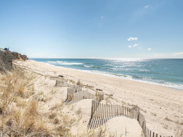 Beautiful Hamptons Vacation Rental Home with Private Pool